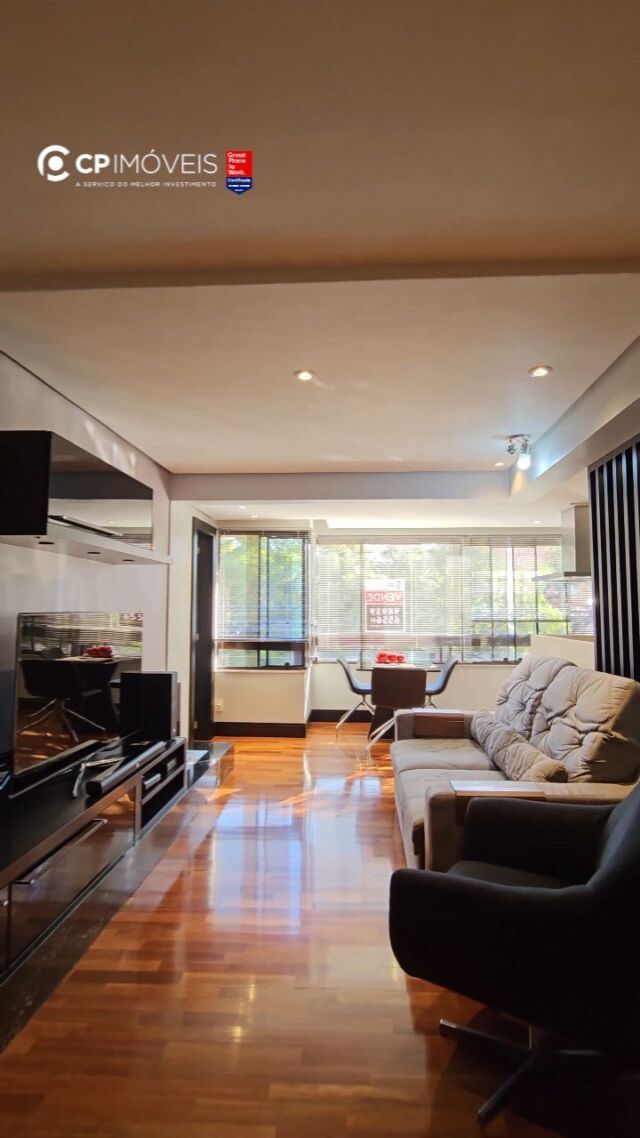 Um mistura de conceito e elegância no bairro Jardim Lindóia! ⚜️

▪️ Conheça esse moderno apartamento de 101m² com cozinha integrada com living, vista para a copa das árvores da Av. Panamericana, suíte com closet, 2 vagas lado a lado e um hall de entrada seguido de um extenso living.

Nos chama e agendamos sua visita! 📆

#apartamentoportoalegre #jardimlindoia